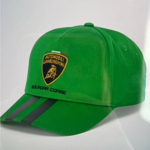 New with tag Lamborghini Vibrant Green Hat
Men’s hat